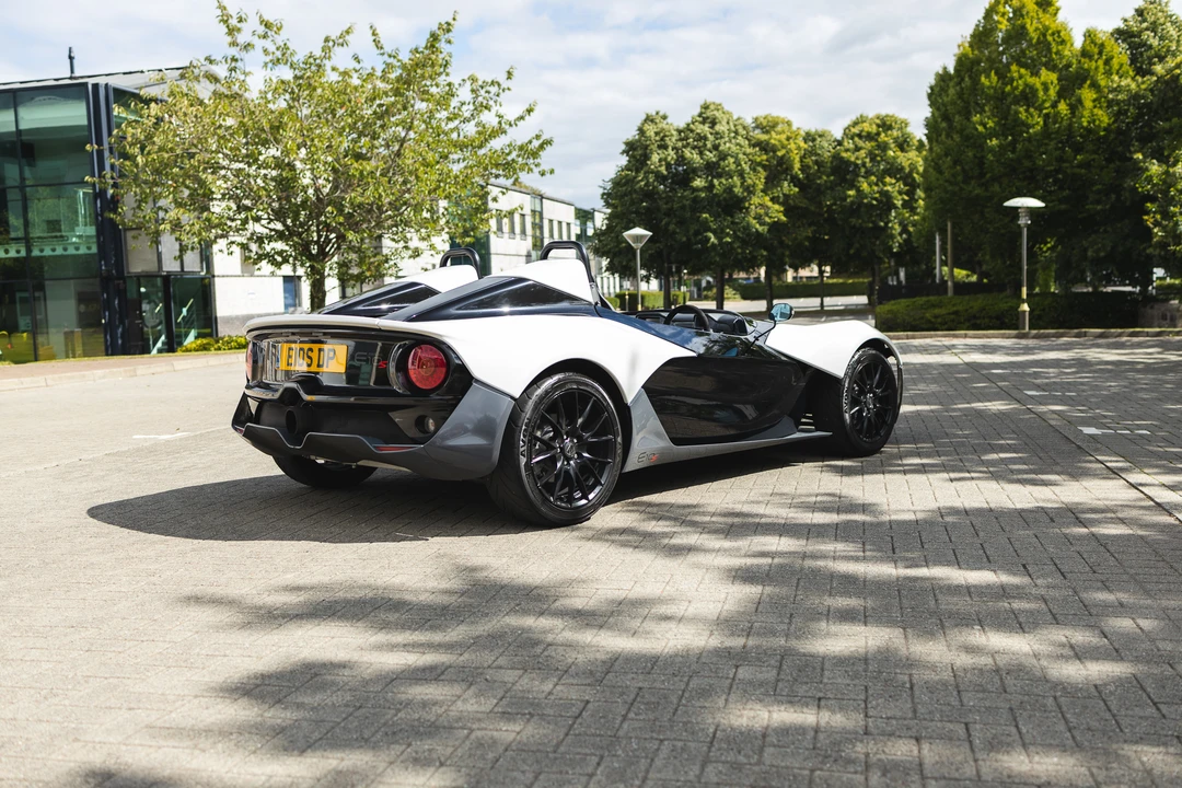 2015 Zenos - Image 8 of 31