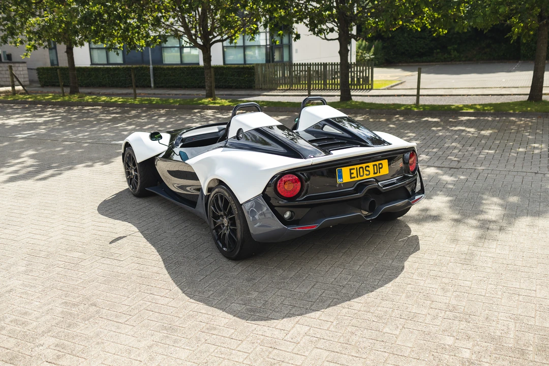 2015 Zenos - Image 14 of 31