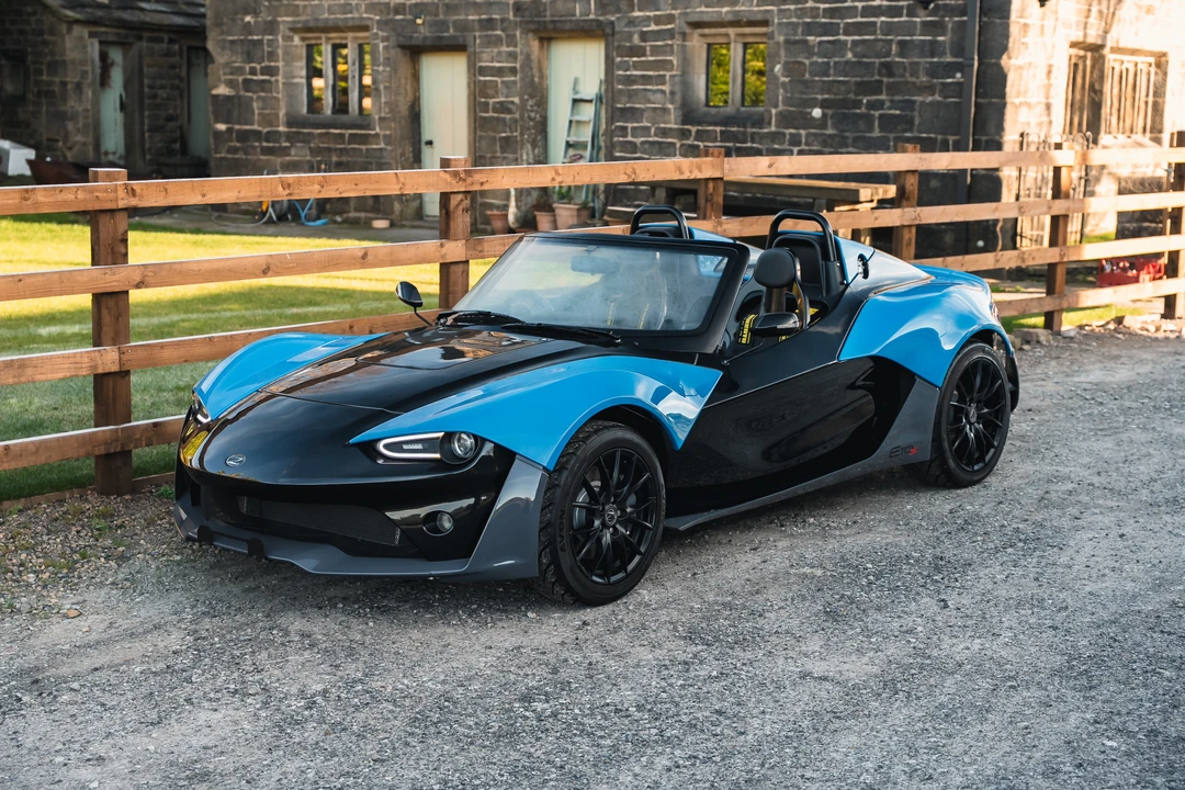 2015 Zenos - Image 14 of 31