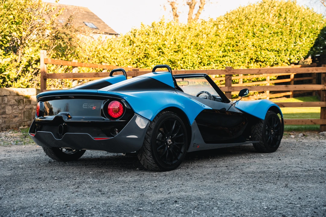 2015 Zenos - Image 7 of 31