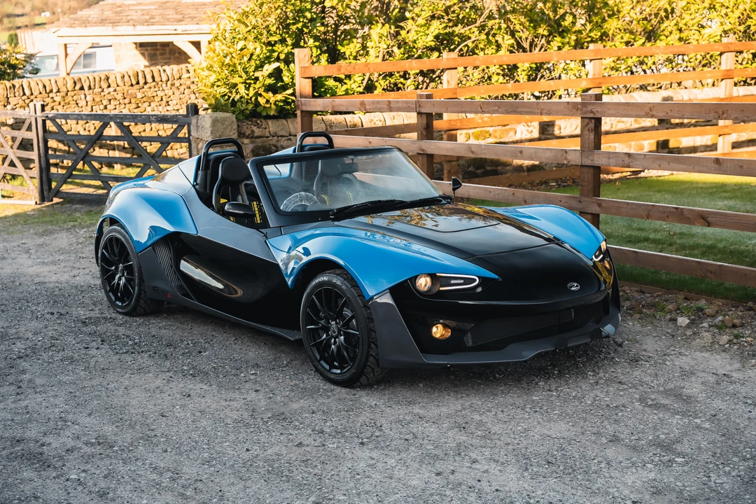 2015 Zenos - Image 22 of 31