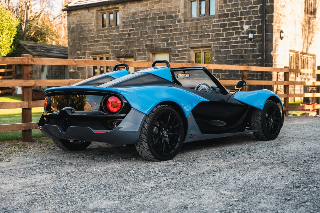 2015 Zenos - Image 21 of 31