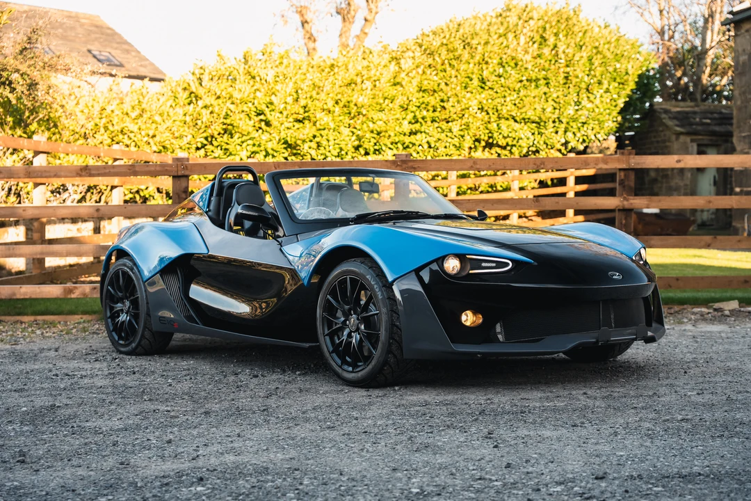2015 Zenos - Image 9 of 31