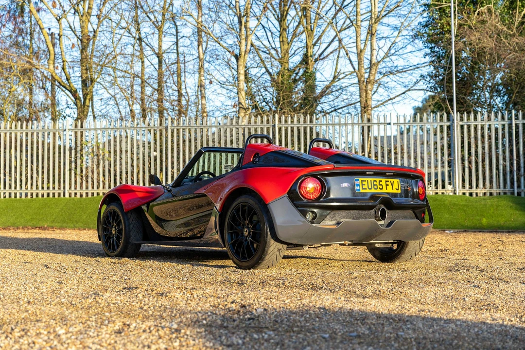 2015 Zenos - Image 12 of 21