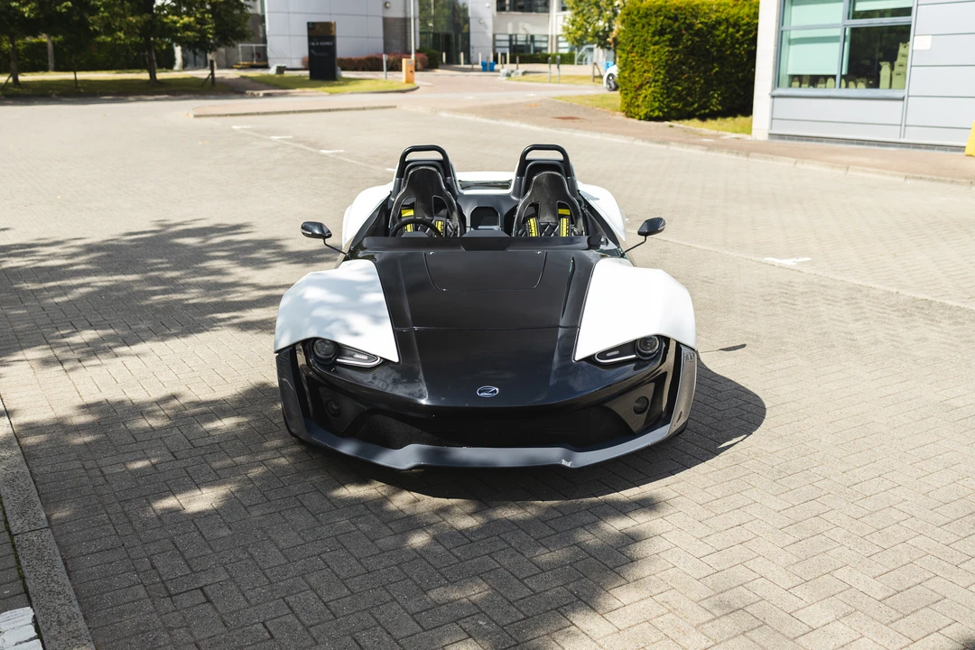 2015 Zenos - Image 11 of 31