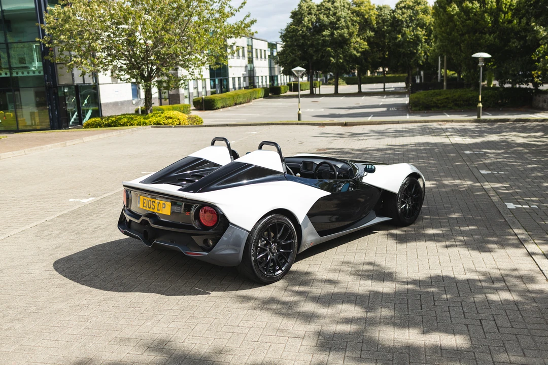2015 Zenos - Image 8 of 31