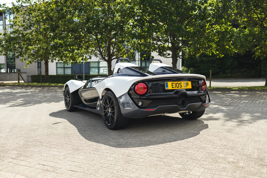 2015 Zenos - Image 6 of 31