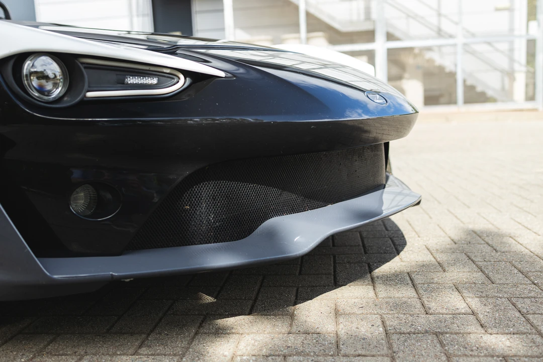 2015 Zenos - Image 25 of 31