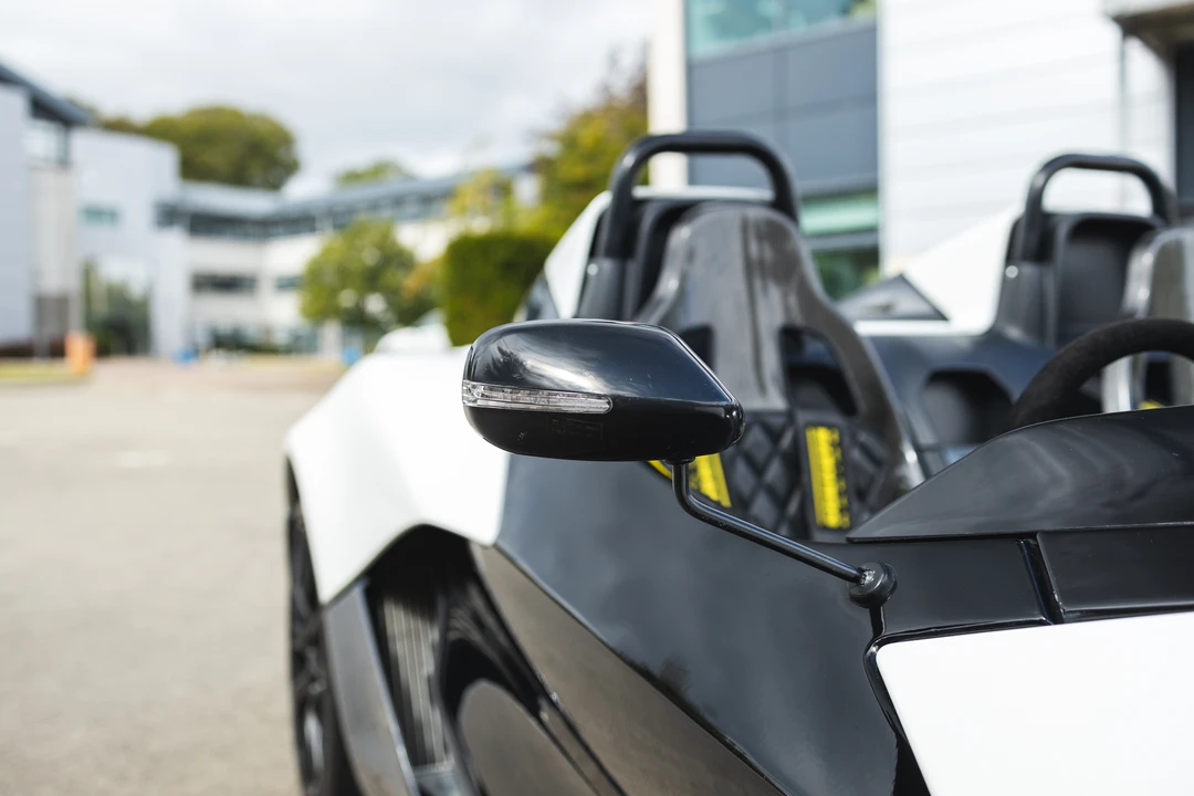 2015 Zenos - Image 28 of 31