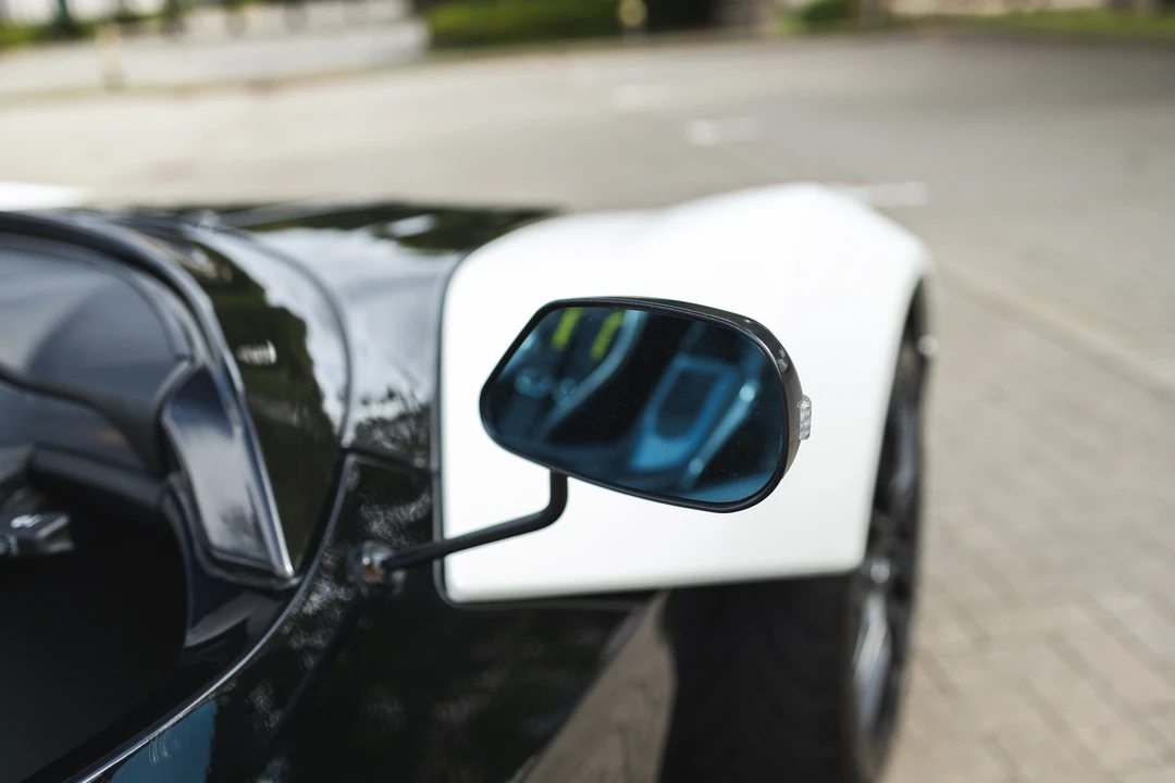 2015 Zenos - Image 29 of 31
