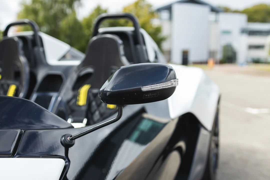 2015 Zenos - Image 30 of 31