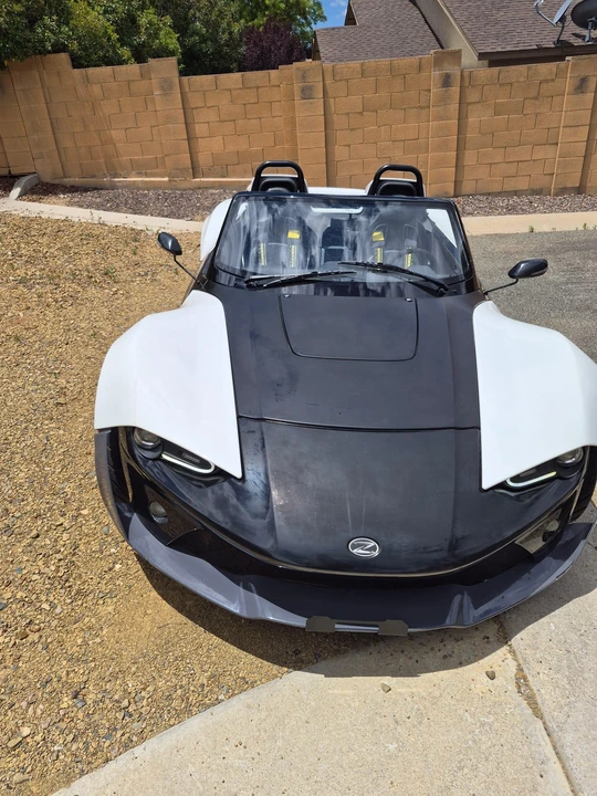 2015 Zenos - Image 6 of 31
