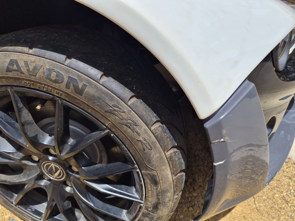 2015 Zenos - Image 29 of 31