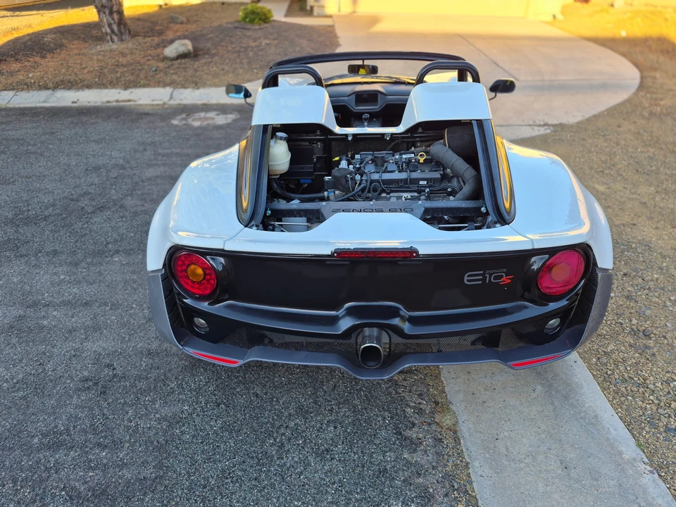 2015 Zenos - Image 11 of 31