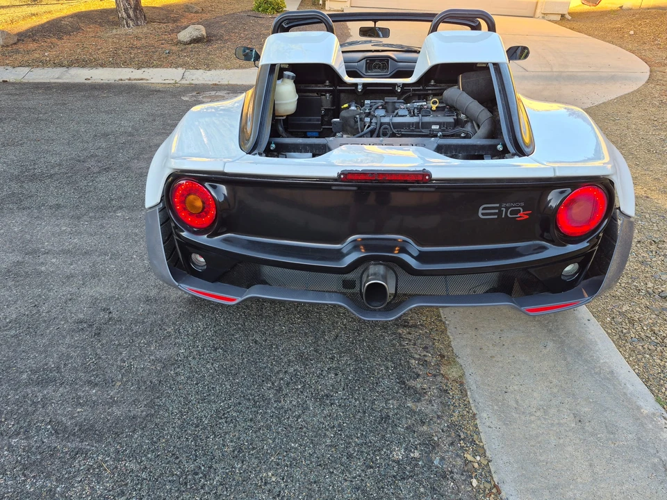 2015 Zenos - Image 12 of 31