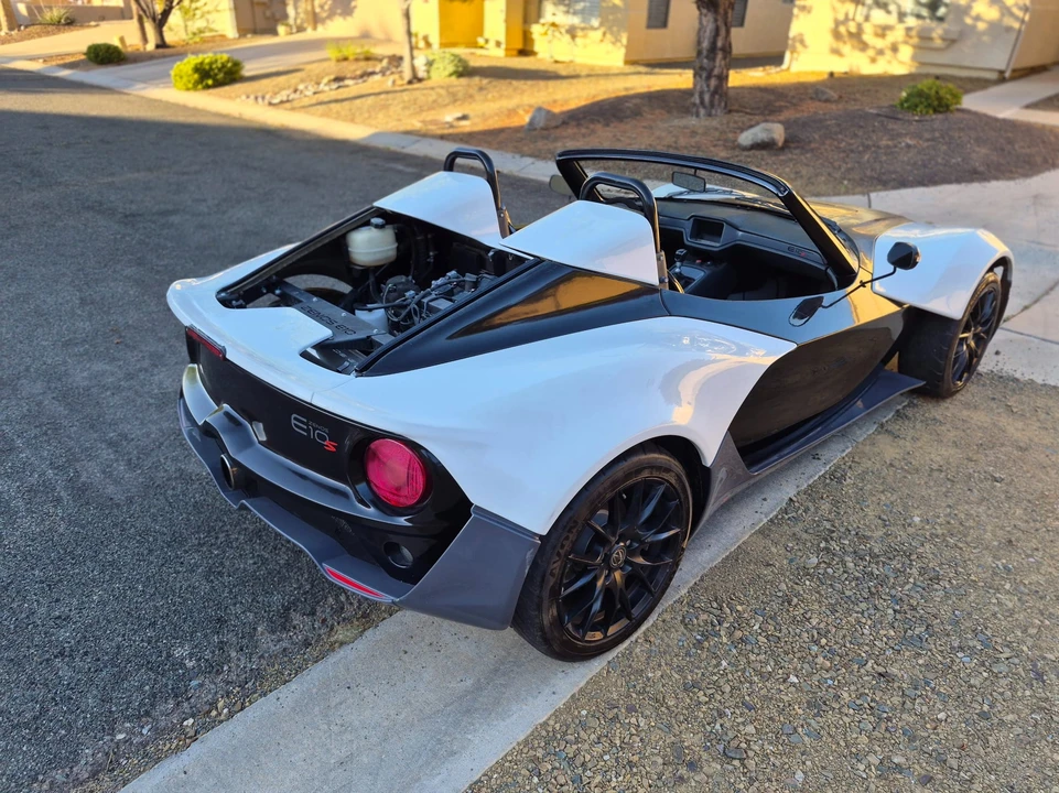 2015 Zenos - Image 9 of 31