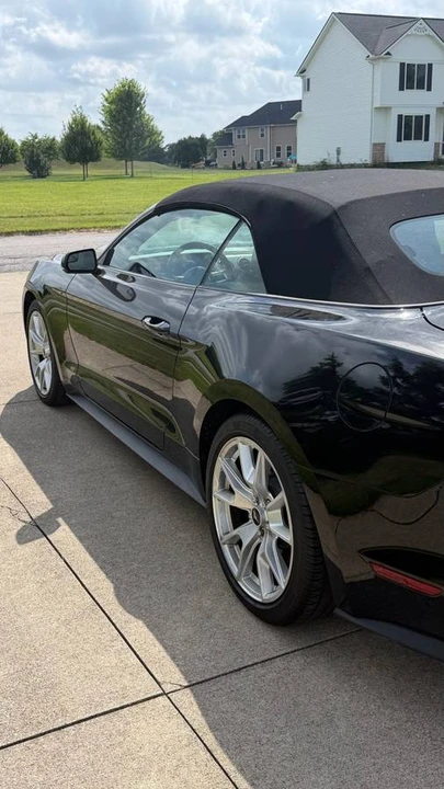 2015 Ford S550 Mustang - Image 2 of 11