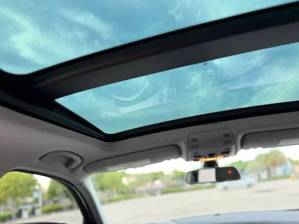2015 BMW E84 X1 - Image 16 of 21