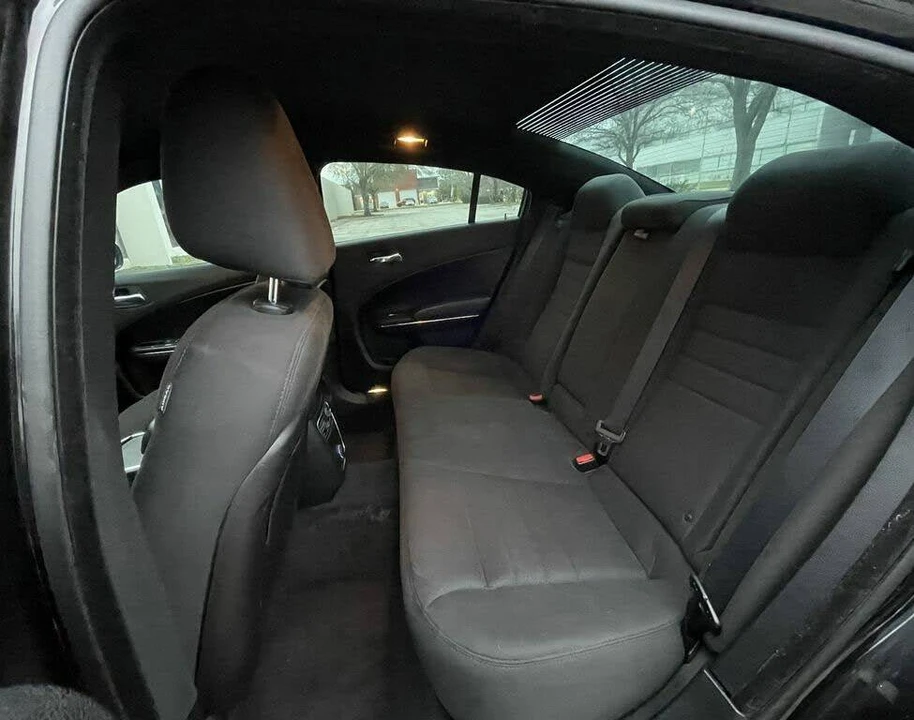 2015 Dodge Charger 7th Gen - Image 4 of 9