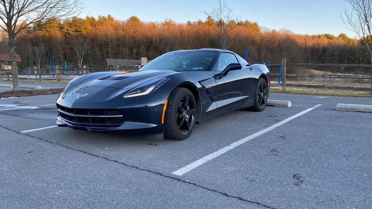 2015 Chevrolet Corvette C7 - Image 2 of 8