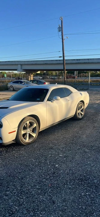 2015 Dodge Challenger 3rd Gen - Image 2 of 4