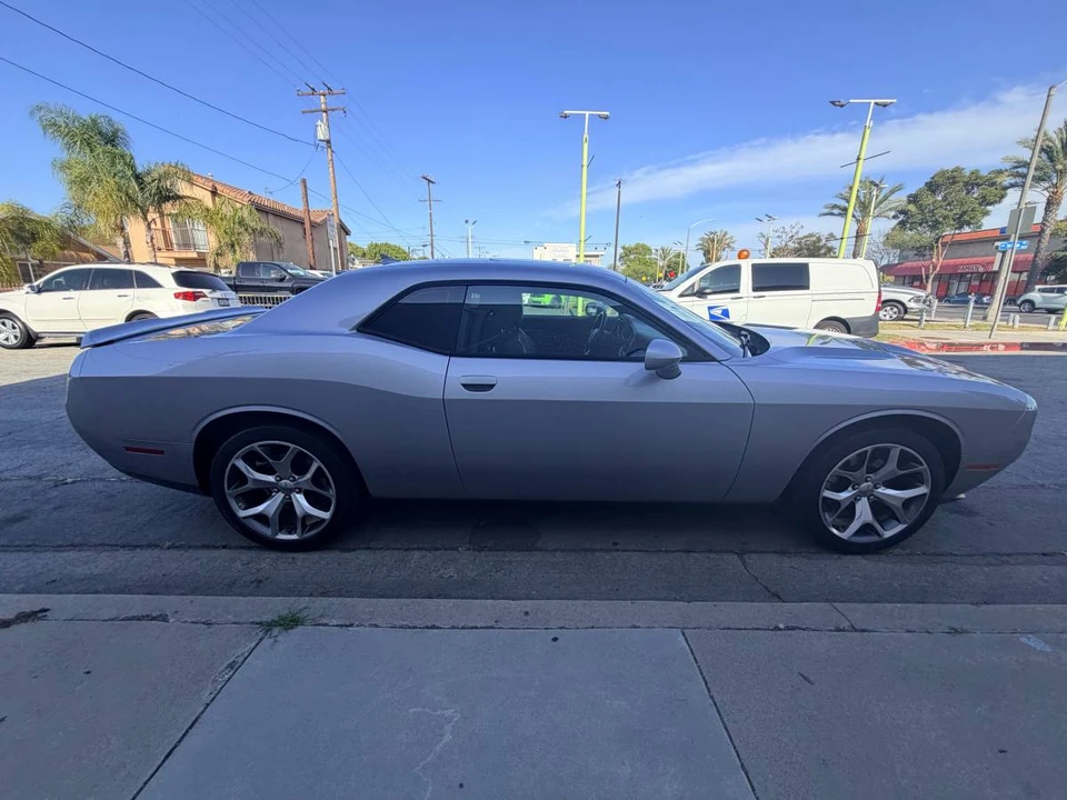 2015 Dodge Challenger 3rd Gen - Image 4 of 16