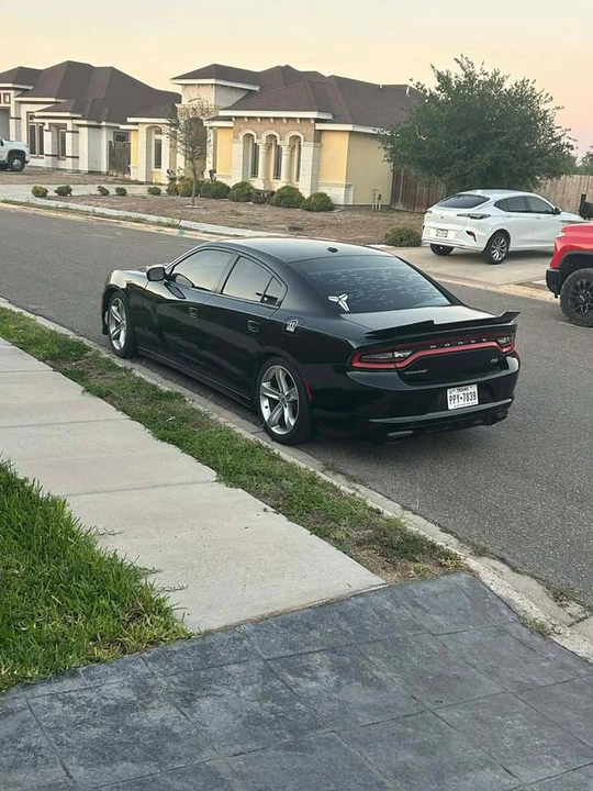 2015 Dodge Charger 7th Gen - Image 2 of 15