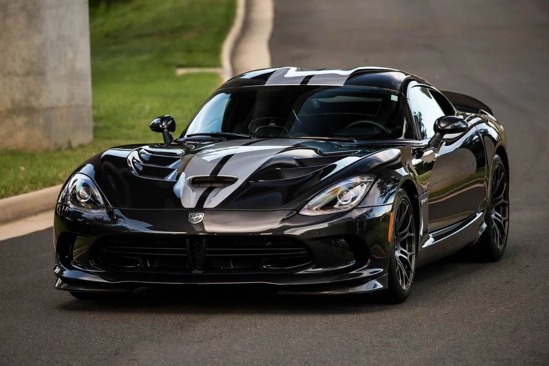 2015 Dodge Viper 5th Gen - Image 2 of 13