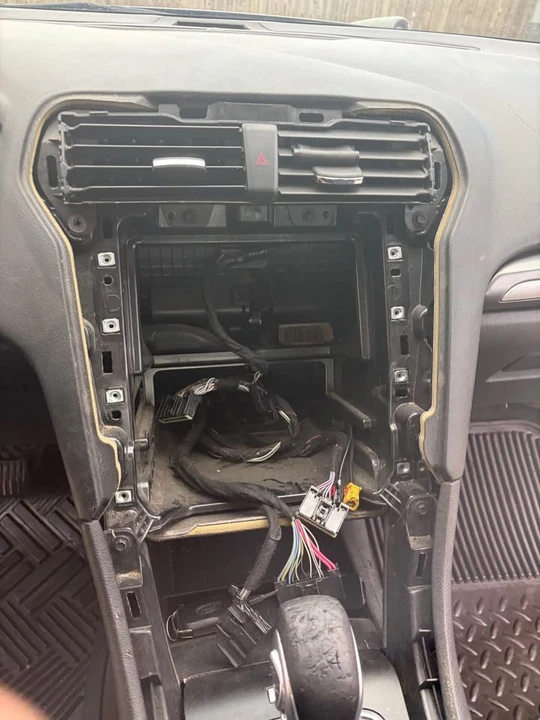 2015 Ford Fusion 2nd Gen - Image 8 of 11