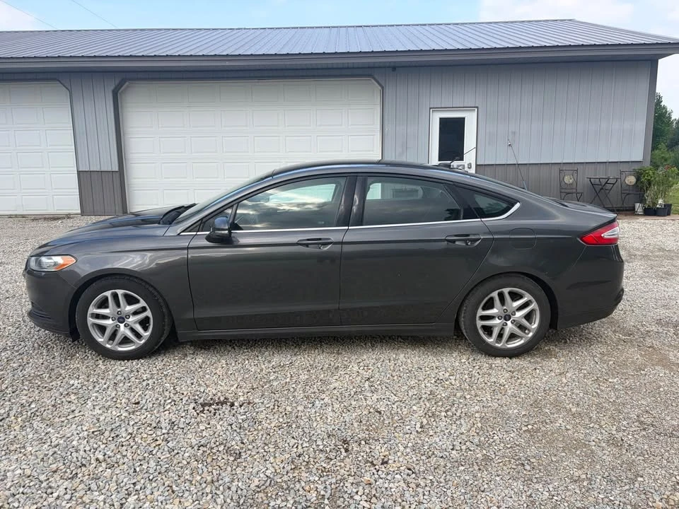 2015 Ford Fusion 2nd Gen - Image 2 of 11