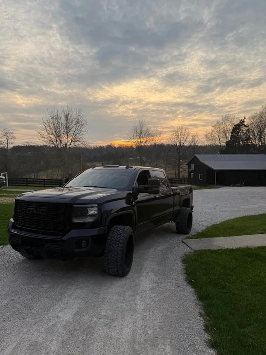 2015 GMC Sierra Heavy Duty 4th Gen - Image 2 of 5