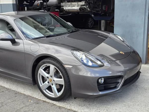 2015 Porsche 981 Cayman - Image 9 of 21