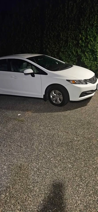 2015 Honda Civic 9th Gen - Image 2 of 9
