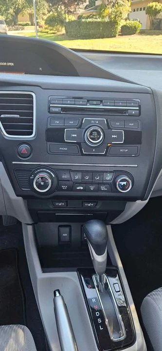 2015 Honda Civic 9th Gen - Image 6 of 9