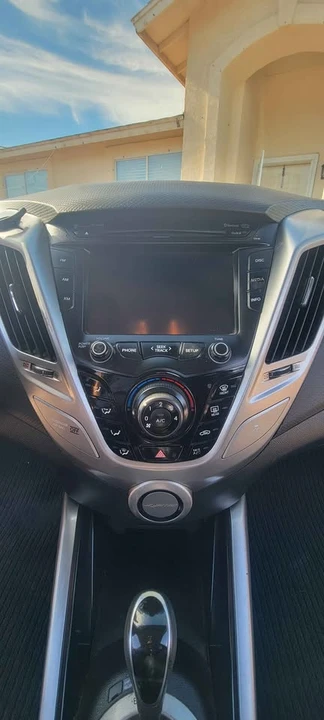 2015 Hyundai Veloster - Image 9 of 9