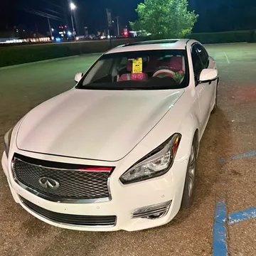 2015 Infiniti Q70 Red Sport