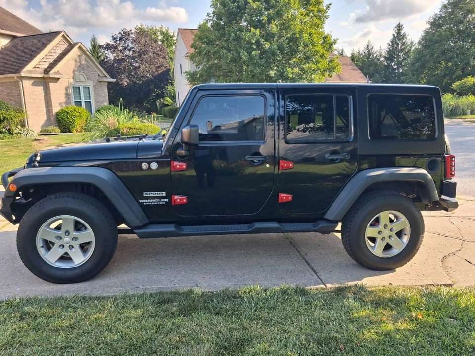 2015 Jeep JK Wrangler - Image 4 of 5