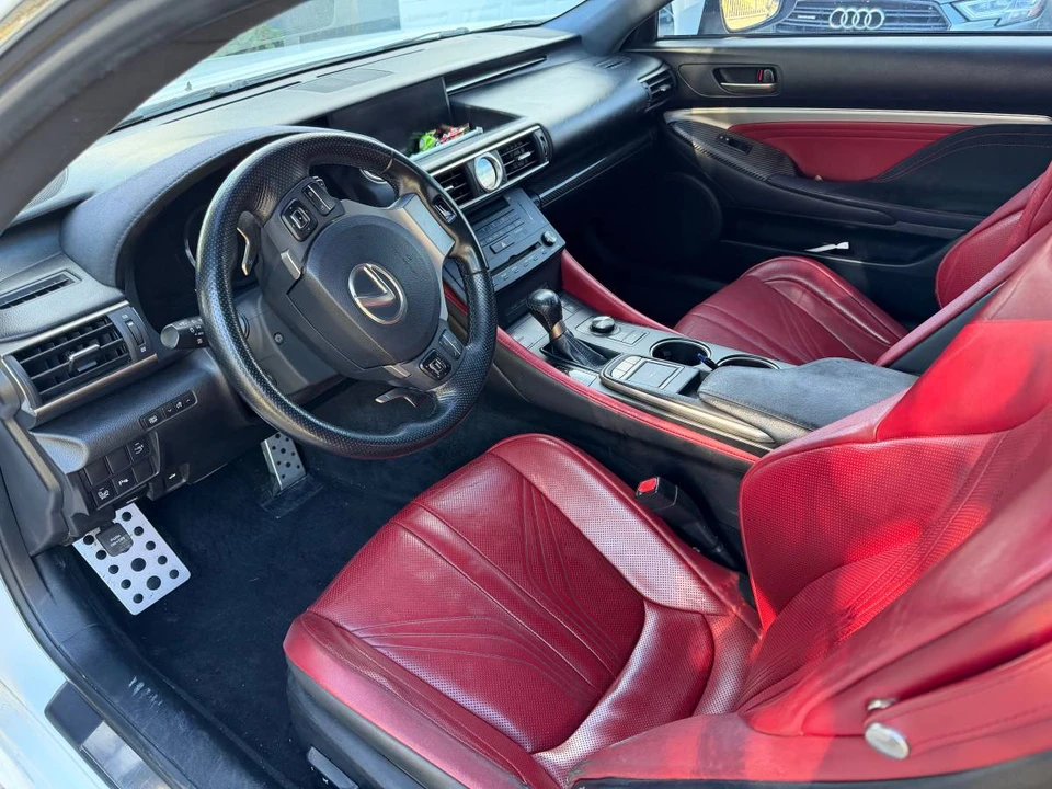2015 Lexus RC F - Image 11 of 16