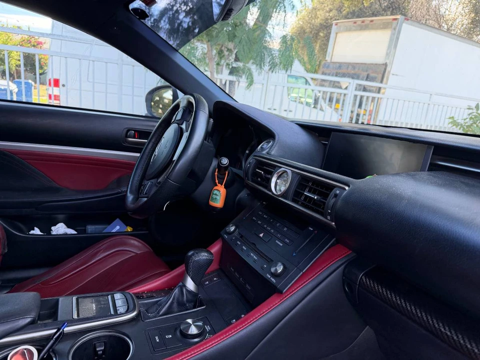 2015 Lexus RC F - Image 9 of 16