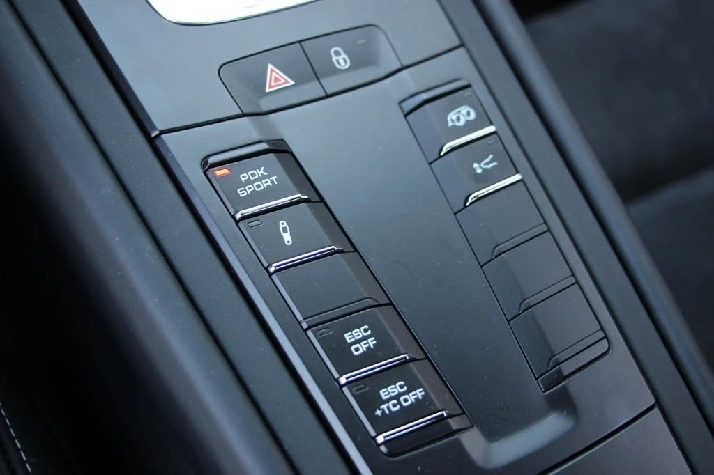 2015 Porsche 991 GT3 - Image 17 of 18