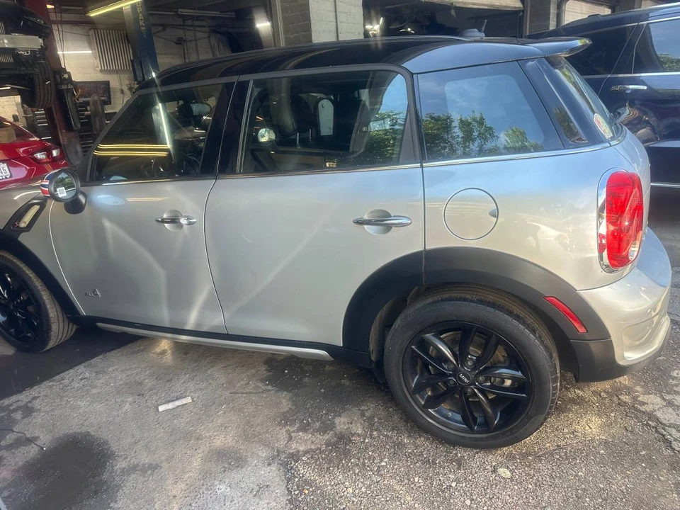 2015 Mini Mini Cooper S 3rd Gen - Image 9 of 9
