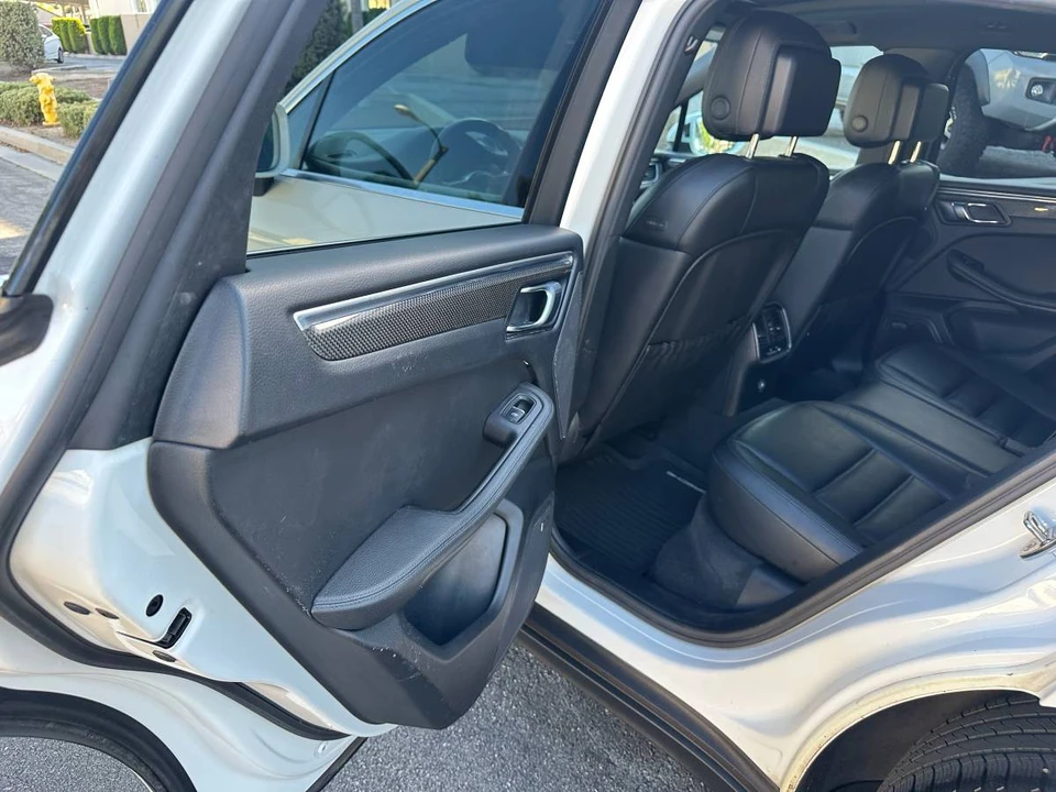 2015 Porsche Macan S - Image 12 of 20