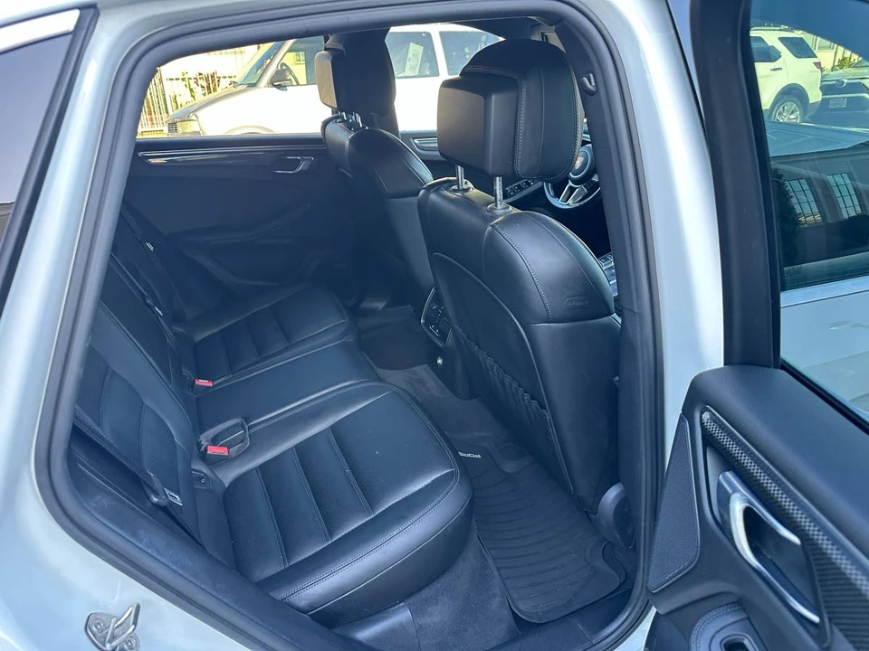 2015 Porsche Macan S - Image 14 of 20
