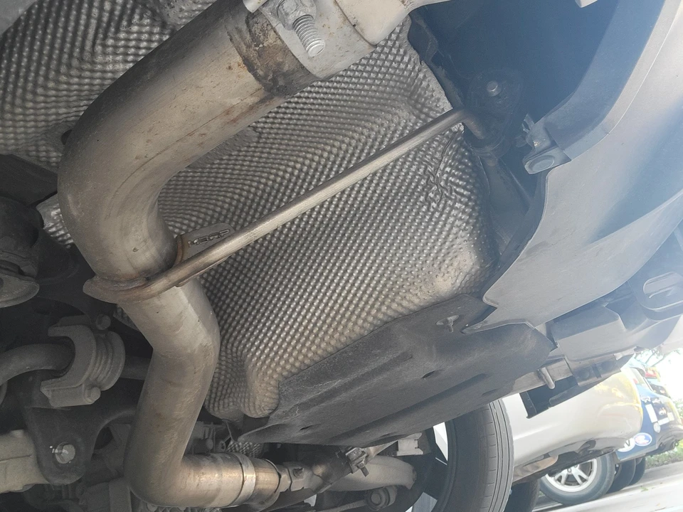 2015 Porsche Macan Turbo - Image 2 of 14