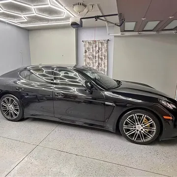 2015 Porsche Panamera 4