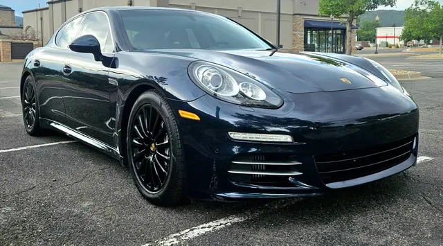 2015 Porsche Panamera 4S