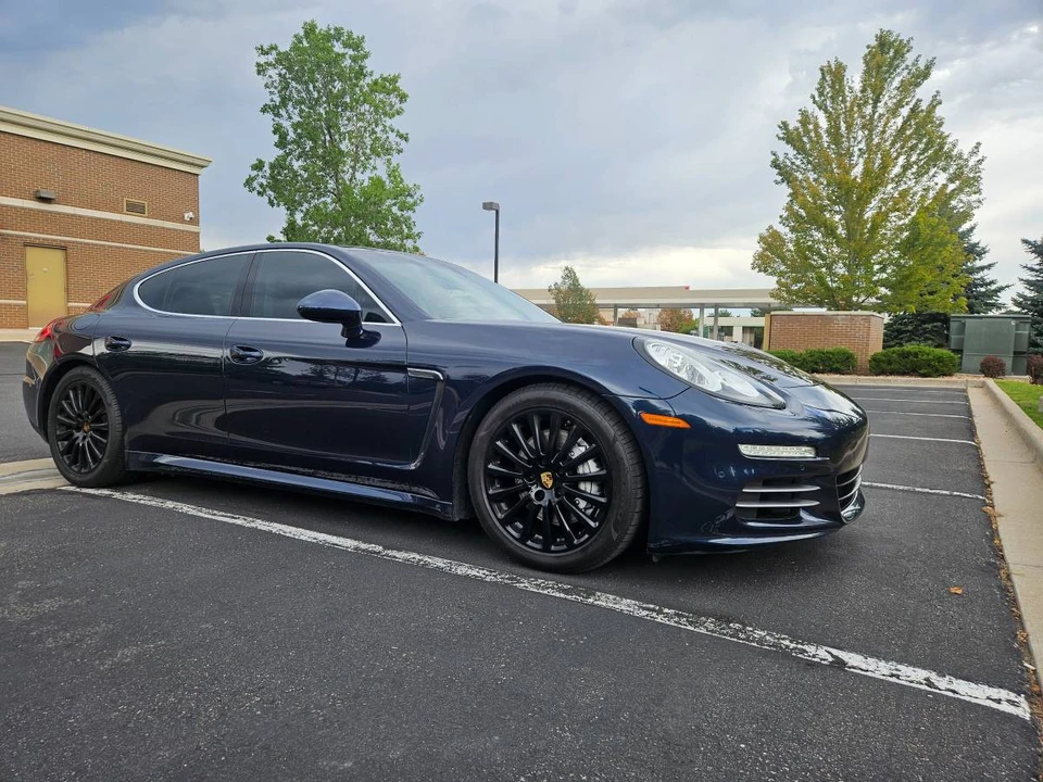 2015 Porsche 970 Panamera 4S - Image 9 of 15