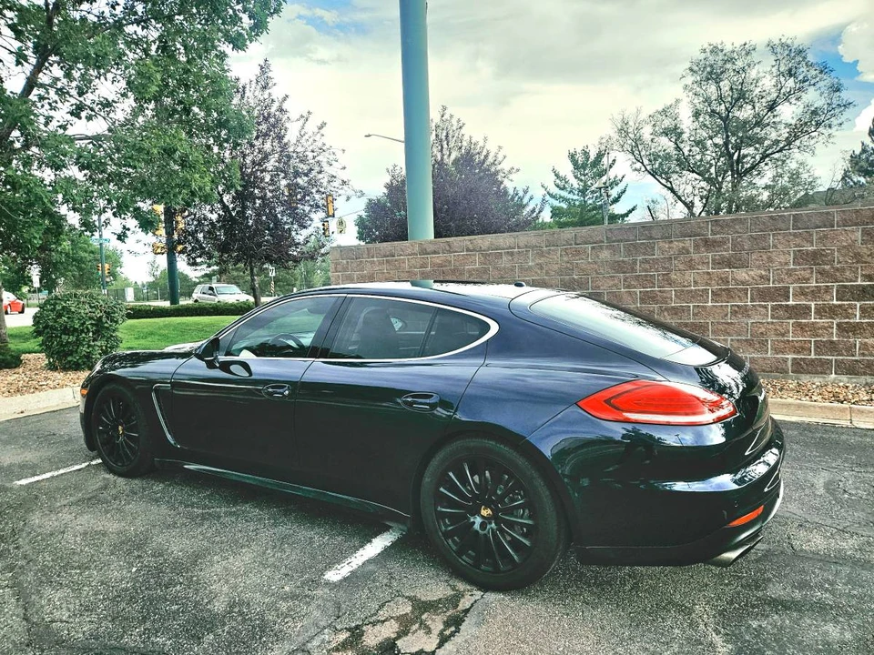 2015 Porsche 970 Panamera 4S - Image 8 of 15