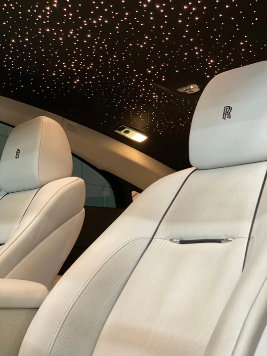 Rolls-Royce Wraith 2nd Gen - Image 15 of 17