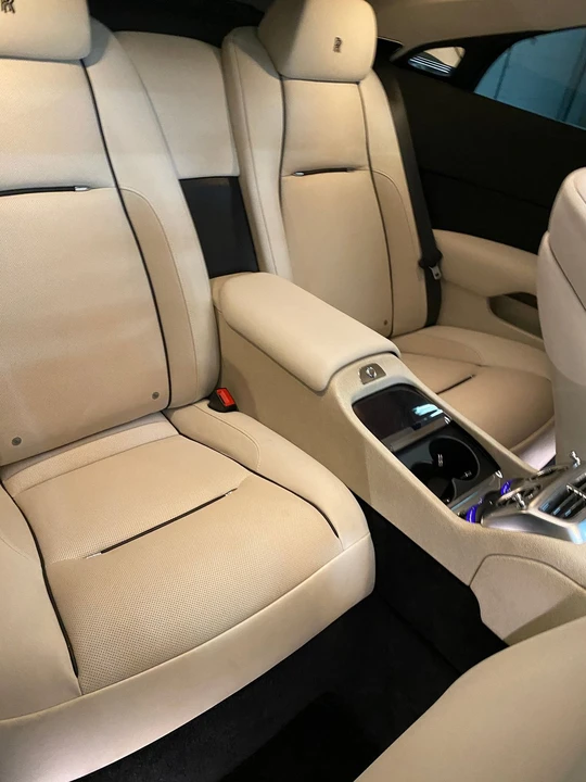 Rolls-Royce Wraith 2nd Gen - Image 9 of 17